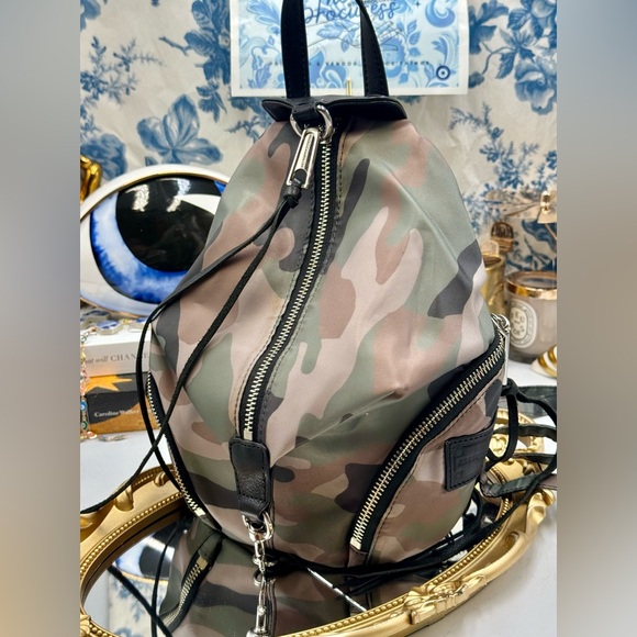 🆕 REBECCA MINKOFF 🧿 NWT Mini Julian Nylon Convertible Backpack - Camo *FLAWED* - Picture 7 of 15